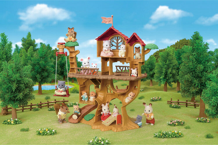 Calico Critters Adventure Treehouse Gift Set