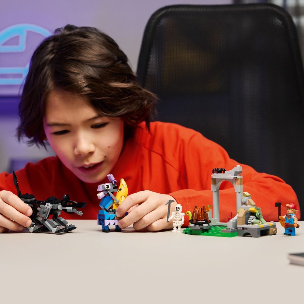 LEGO Fortnite: Peely & Sparkplug's Camp